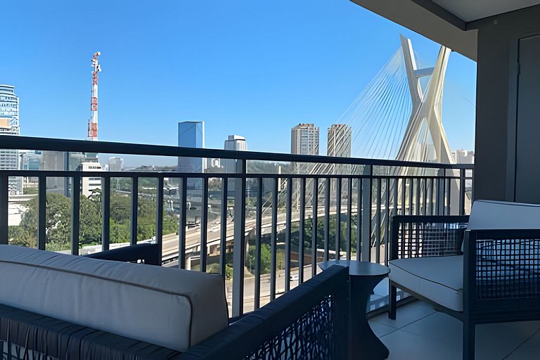 Apê c/ vista de cinema em frente shopping e Hilton - Apto155