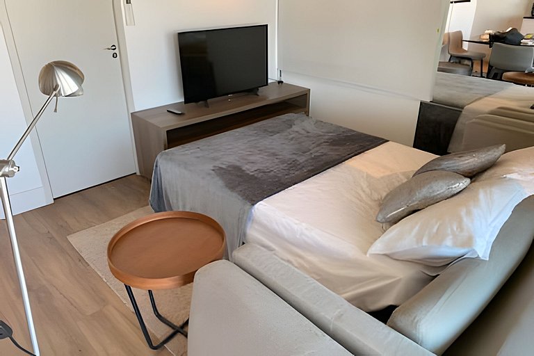 Apê c/ vista de cinema em frente shopping e Hilton - Apto155