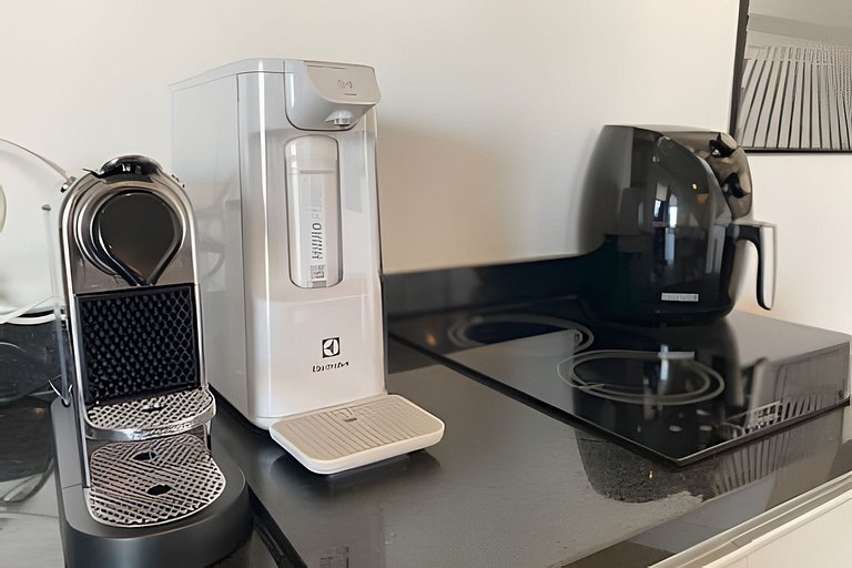 Apê c/ vista de cinema em frente shopping e Hilton - Apto155