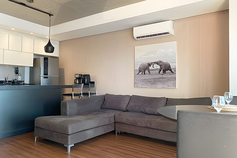 Apto alto padrão c/ Linda Vista em frente o Hilton