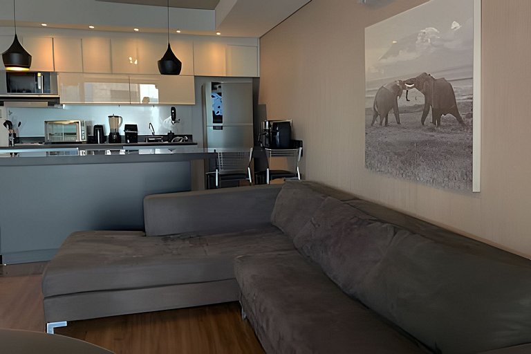 Apto alto padrão c/ Linda Vista em frente o Hilton