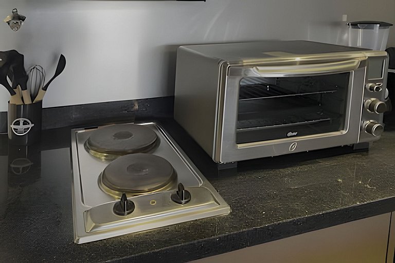 Apto alto padrão c/ Linda Vista em frente o Hilton