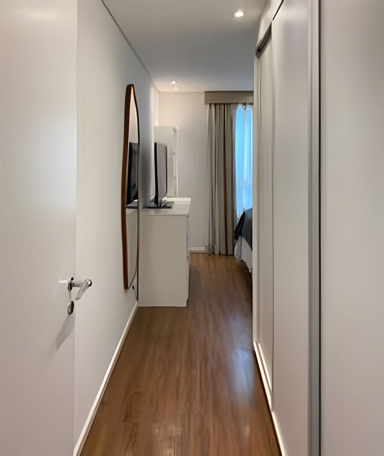 Apto alto padrão c/ Linda Vista em frente o Hilton