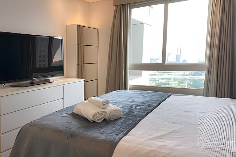 Apto alto padrão c/ Linda Vista em frente o Hilton