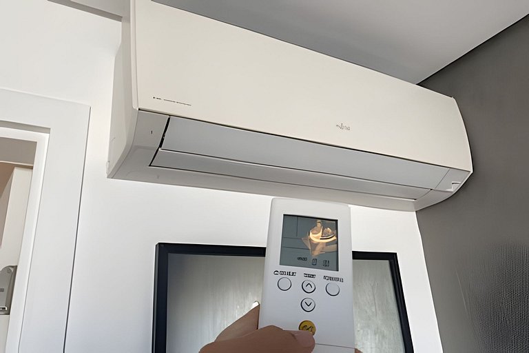 Apto alto padrão c/ Linda Vista em frente o Hilton