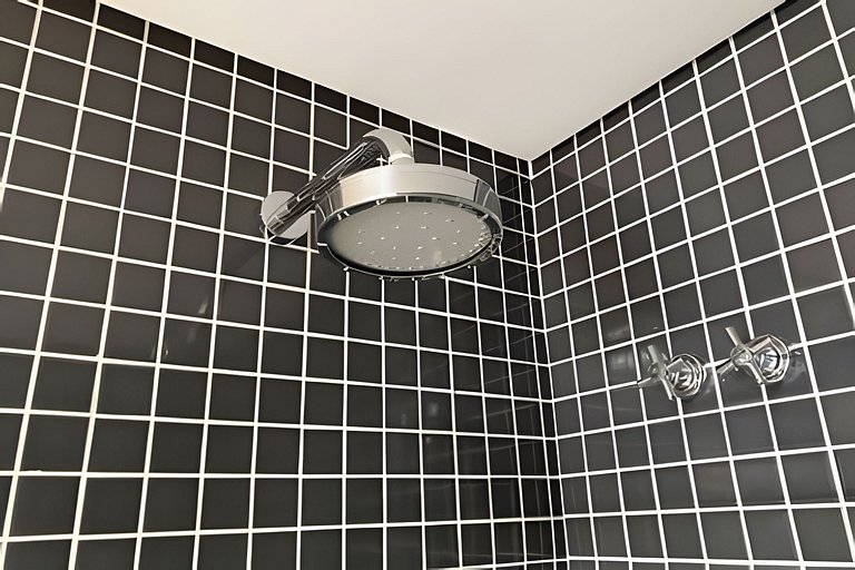 Apto alto padrão c/ Linda Vista em frente o Hilton