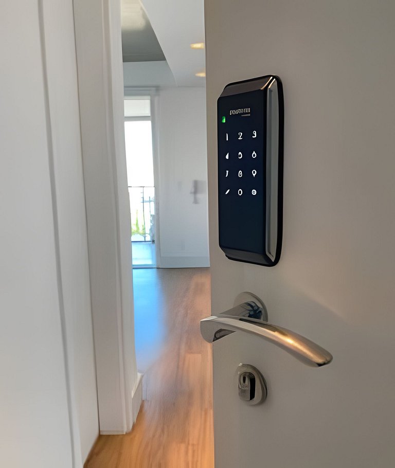 Apto alto padrão c/ Linda Vista em frente o Hilton